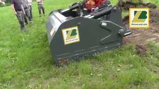 Grassodenschneidgabel am 29to Komatsu Bagger