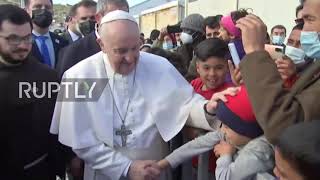 Greece: Pope Francis greets supporters at Lesbos migrant camp