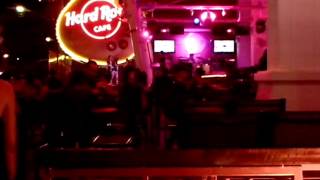 Живая музыка на Пхукете (Патонг Hard Rock Cafe)