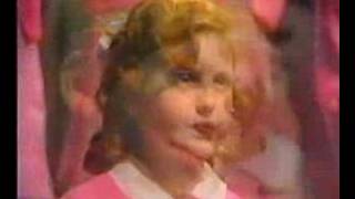 St Winifreds School Choir - Theres No-One Quite Like Grandma
