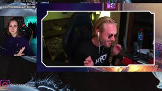 Fox Happiness смотрит Топ Моменты с Twitch | Мама Опозорила Дочку | Алоха и Карина Стримерша