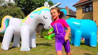 Гигантские Надувные животные и водные игры на батуте и Giant water Wubble Bubble Ball on trampoline