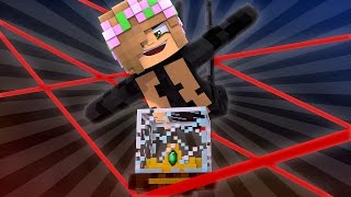 STEALING BACK THE ROYAL CROWN! Minecraft Little Kelly w/Leo (CustomRoleplay)
