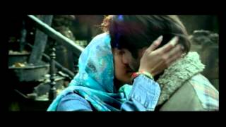 Shahid & Shraddha liplock in Haider