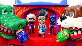 Giant Bulldog & Croc In The PJ Masks Headquarter~!