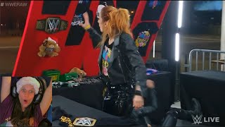 WWE Raw Merch Stand Brawl 11/28/22