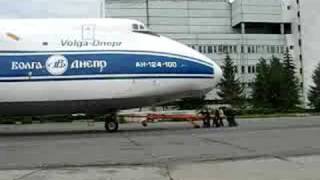An-124 pushback :)