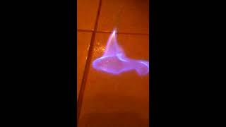 How to make a cold fire stay on your hand. Check it out :)