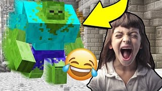 JE TROLL UNE KIKOO EN ME TRANSFORMANT EN ZOMBIE ELLE PLEURE ! MINECRAFT PRANK HEROBRINE PS4 FR