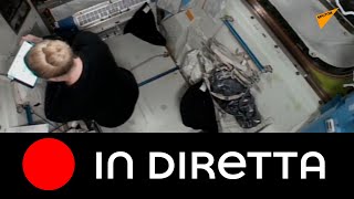 ISS, una passeggiata spaziale degli astronauti Nasa