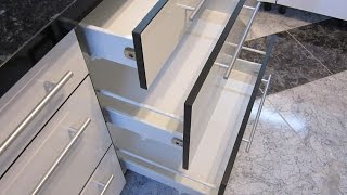 Установка Доводчиков Blum BLUMOTION на кухне, на выдвижные ящики  METABOX. Хорошая кухня.