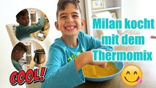 Milan KOCHT eine Kürbissuppe mit dem THERMOMIX | Kinderspiel | Milan