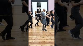 FLOWERS || MILEY CYRUS || BALLI DI GRUPPO 2023 ||  Andrea Stella || SHORTS || SHORTSVIDEO ||