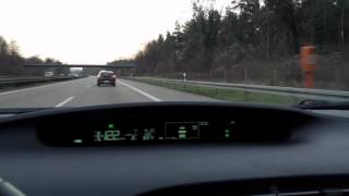 Prius auf der Autobahn - Prius on German Autobahn