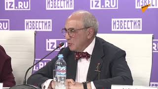 Адвокаты и друзья погибшего в ДТП Сергея Захарова после оглашения приговора Михаилу Ефремову