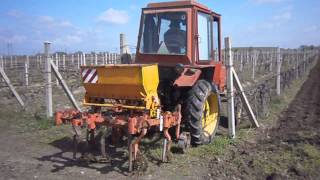 Bouncing Tractor T-25/Подскачащия Т-25