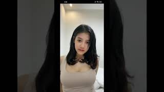 Cewek cantik toge sange tanktop top mulus pascol