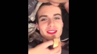 Фейлы Periscope Парень берет в рот