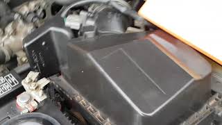 Nissan Primera P12 Headlight Replacement