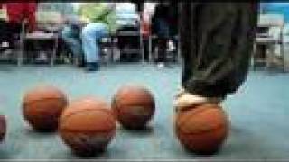 Tai Chi balancing show (Basketball Show),The only Chinese in overseas