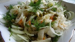 Салат омолаживающий с квашеной капустой.