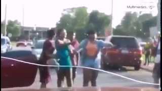 arabayla kavgaya dalmak - Car plows into grop of girls