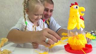 Играем с КУРОЧКОЙ !!! Классная игра для детей ! Алисе игра очень ПОНРАВИЛАСЬ!