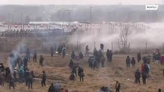 Belarus-Poland border: Polish side launches water cannon on migrants at Bruzgi crossing