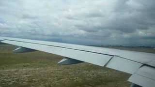 Singapore Airlines 777-200 Taxi and Take-Off from Cape Town