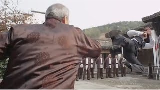 日本武士瞧不起80歲中國老人，殊不知老人是功夫大師！