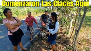 Sacamos A Pasiar A Magaly
Jamás Avisa Llegado A Este Pueblo?