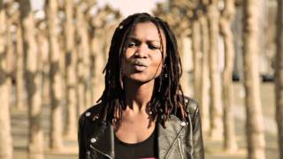 Courage - Derron feat.Victiore Laly