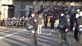 Germany: Police clash with anti-COVID vaccine mandate protesters during massive rally in Berlin
