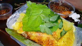 Vietnamese Street Food - Vietnamese Pancakes 9