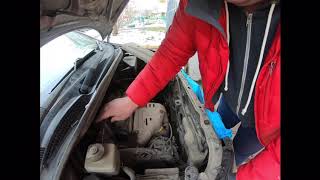 Меняем свечи Toyota Ipsum 21 ACM