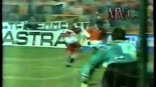 The Netherlands - Poland 3 / 1 (World Cup 94 Qualifier: Nov / 17 / 1993)