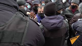 Îmbrânceli între agricultori și polițiști