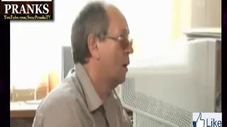 Bromas Sexy 2013 - La Secretaria Esta sin Ropa