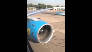 Start airplane engine boeing 767. Запуск двигателя самолёта