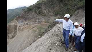 Huancavelica: Martín Vizcarra, supervisa las obras de mejoramiento de las carreteras.
