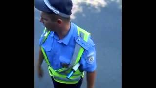 ДЕБИЛ из ГАИ КИЕВА! 18+