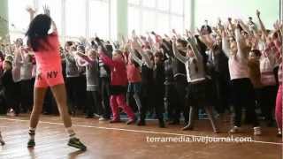 Флешмоб в Бобруйске на школьной перемене