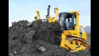 KOMATSU D275AX-5E0 Dozer.