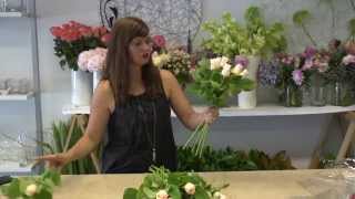 MiNDFOOD & Vida Flore: Spiralling technique to arrange flowers for bouquet