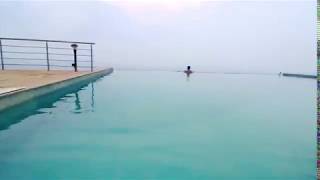 Crazy Infinity pool in Goa