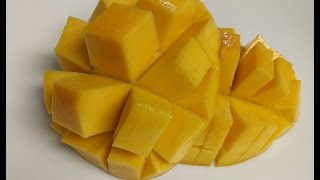 How to Cut up a Mango! // A Beautiful Horizon