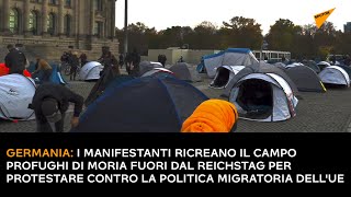 Germania, manifestanti creano il campo profughi per protestare contro la politica migratoria dell'UE