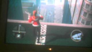 Gwen 10 thows girl off builden