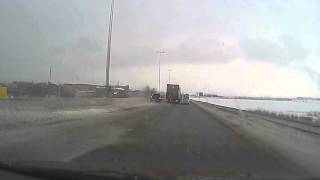 Аварии и Дтп - Наглый водитель не проскочил
