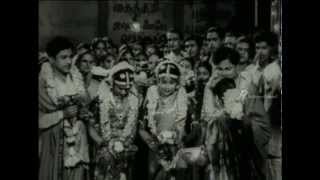 Kuladeivam - S S Rajendran marries Vijaya Kumari
